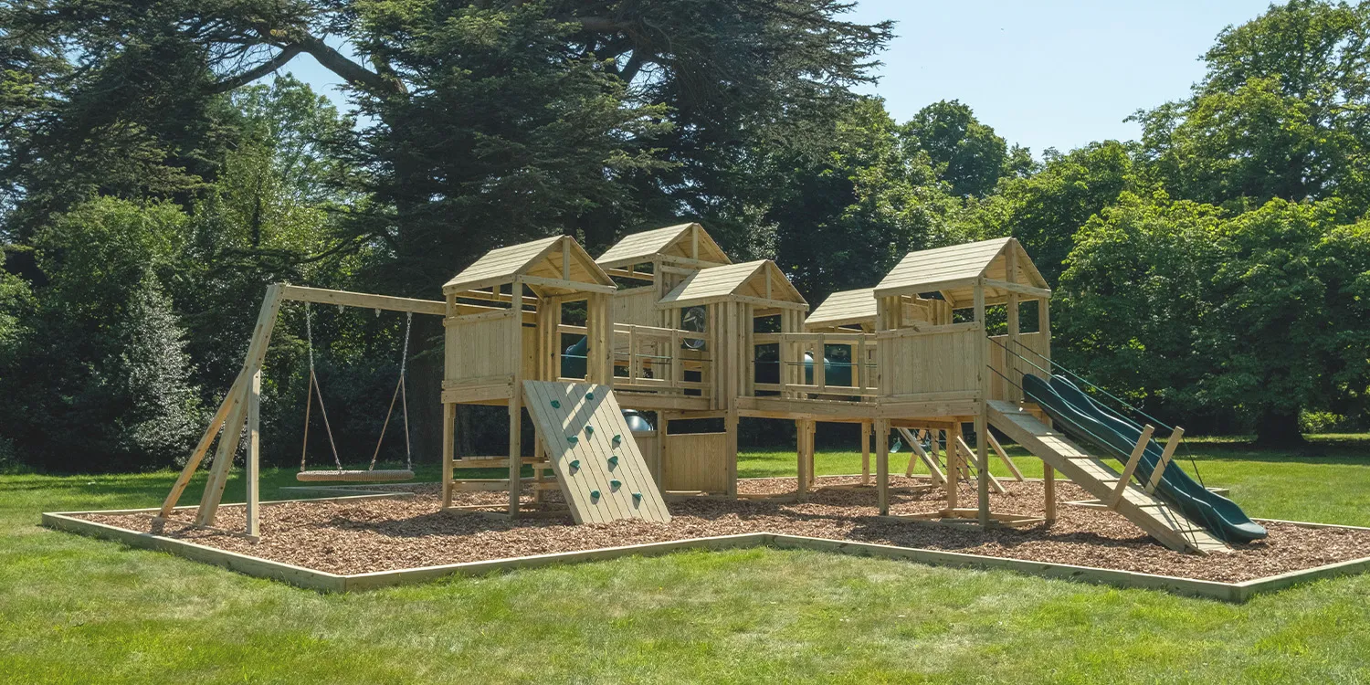 Garden climbing frames & swing sets image 4